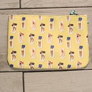 🍿 Ipsy women cutout print bag 🎠 🌸 🍀 ❄️ 🏵💫🧋☃️🦋🍍🐠🍬
